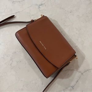 Michael Kors Crossbody Bag